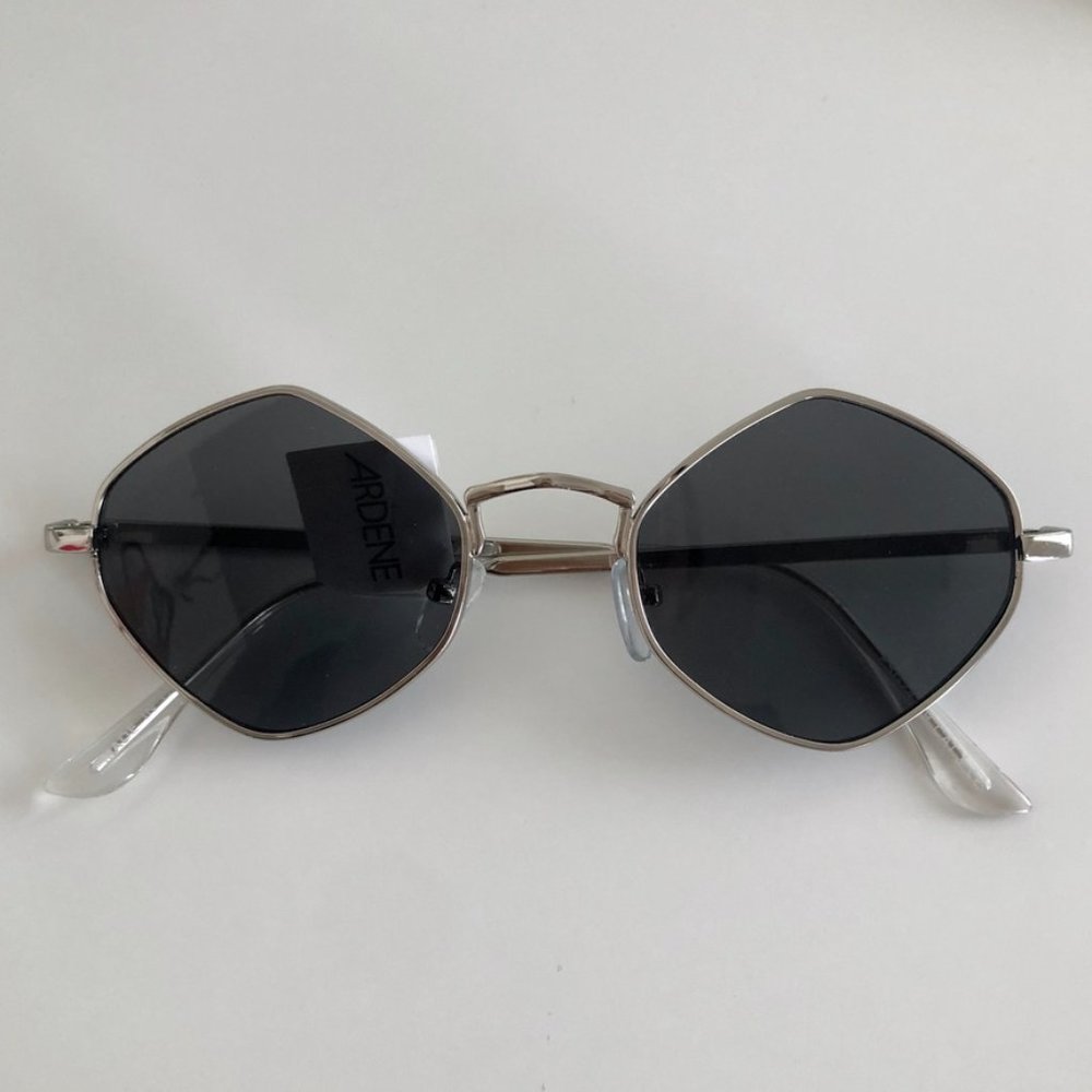 NWT FREE with Purchase - Sunglasses